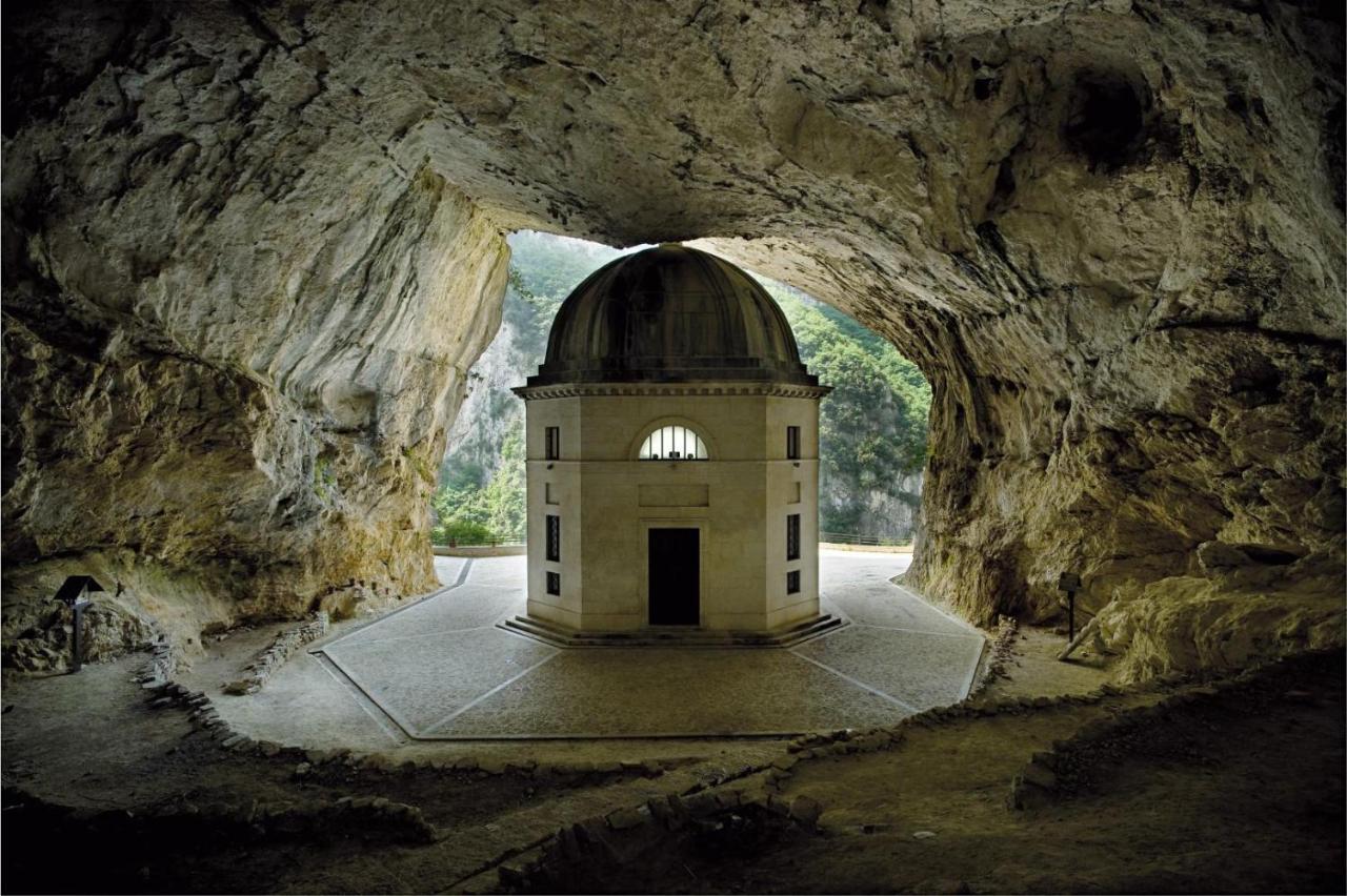 Residenza La Canonica Novilara Bagian luar foto